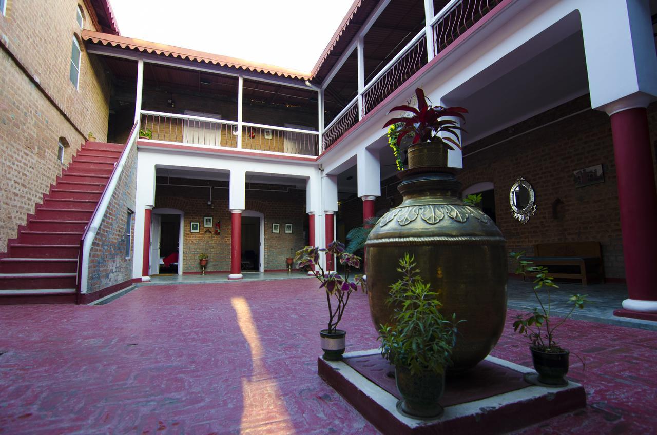 Hotel Naurang Yatri Niwas à Garli Extérieur photo
