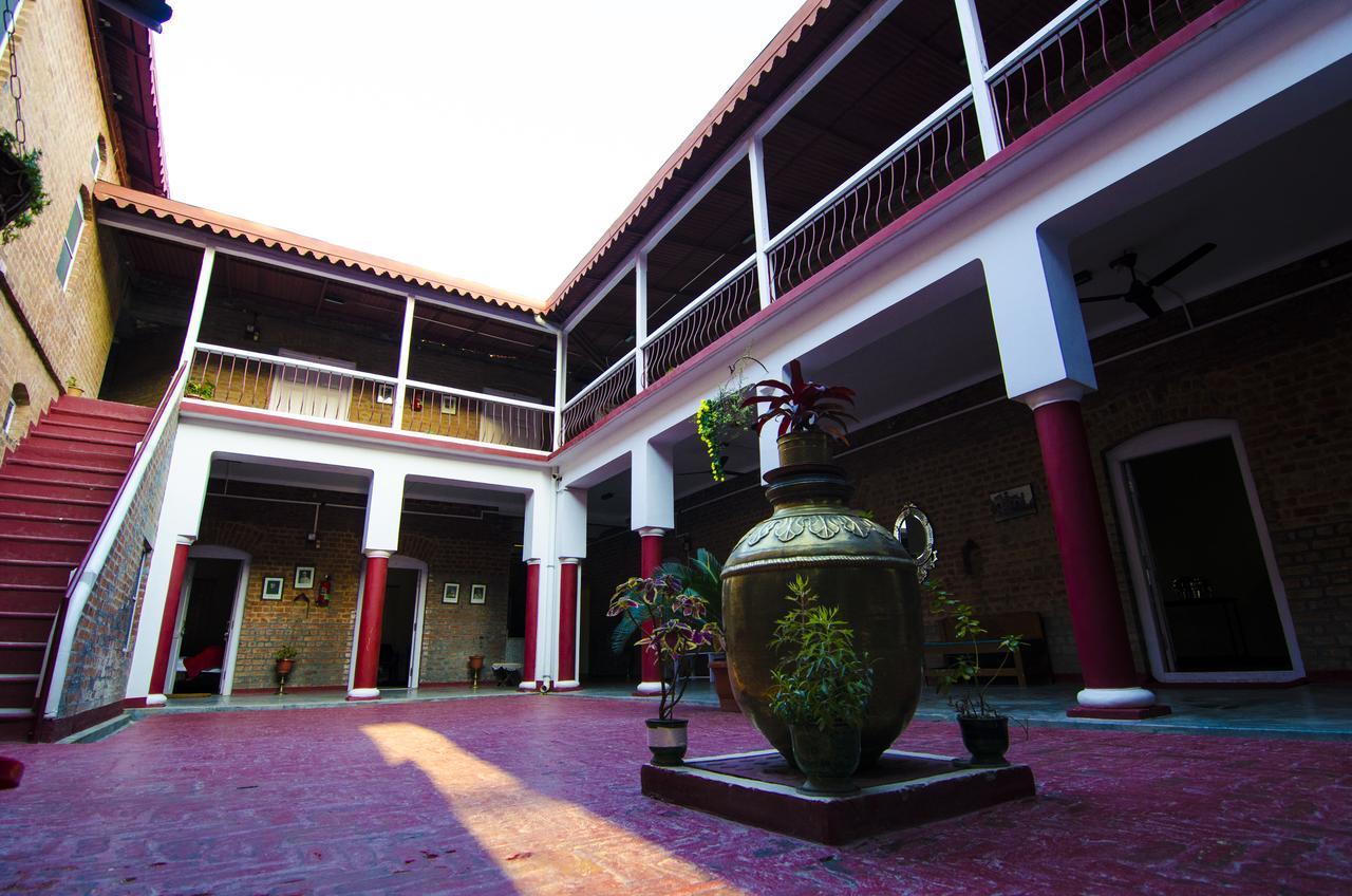 Hotel Naurang Yatri Niwas à Garli Extérieur photo